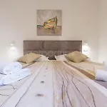 Luxury Mata